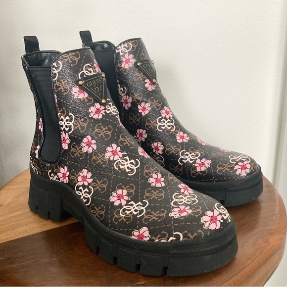Guess Brown Pink Floral Logo Chunky Lug Sole Pull On Hestia Boots Spring - Picture 10 of 10